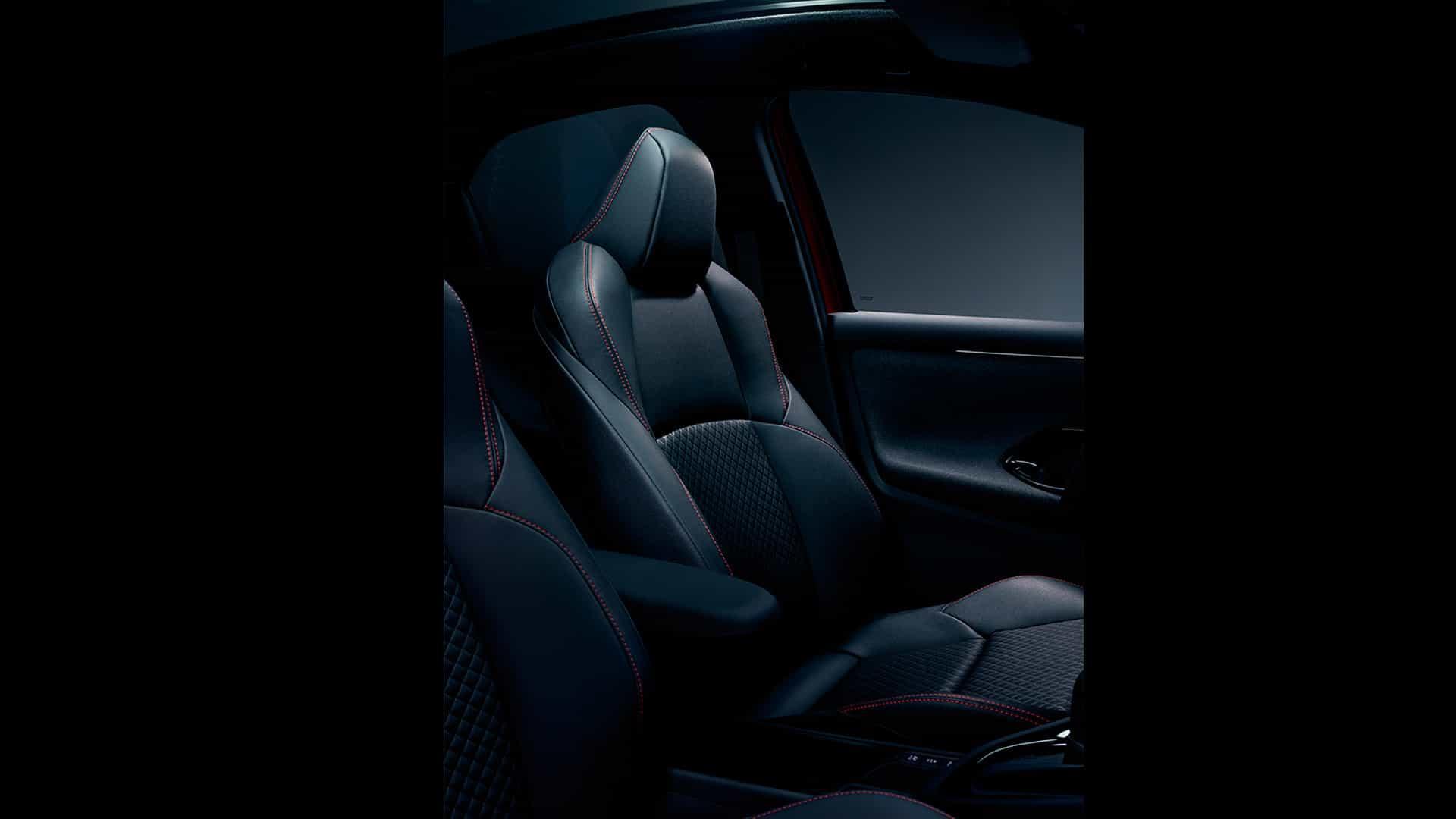 Der Toyota Yaris hat stylishes Interieur und schafft die perfekte Wohlfühlumgebung. 